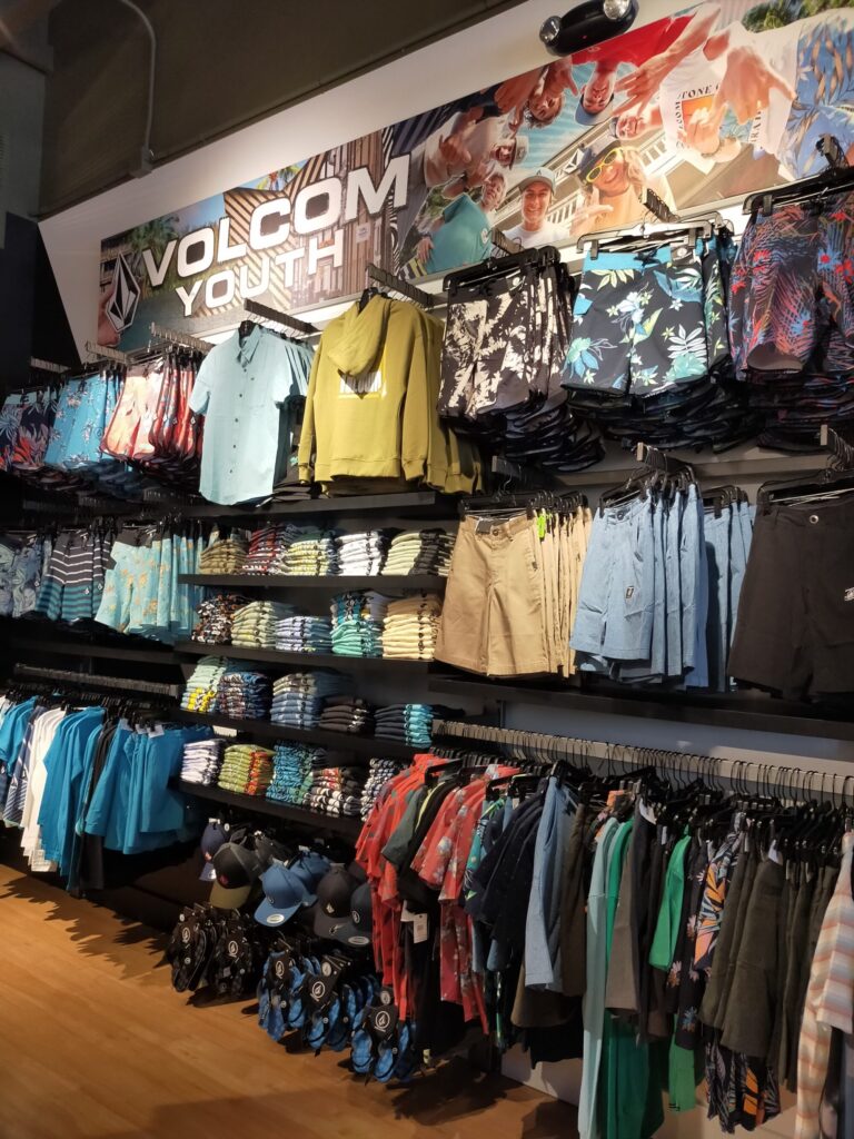 VOLCOM/VANS-4